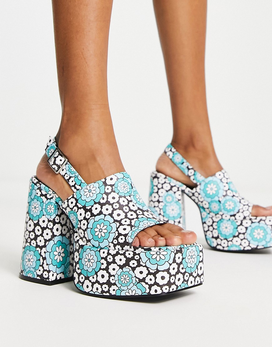Heartbreak chunky platform sandals in daisy print-Multi