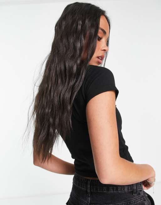 Heartbreak cropped t-shirt with stay amazin' print in black, 2 of 4