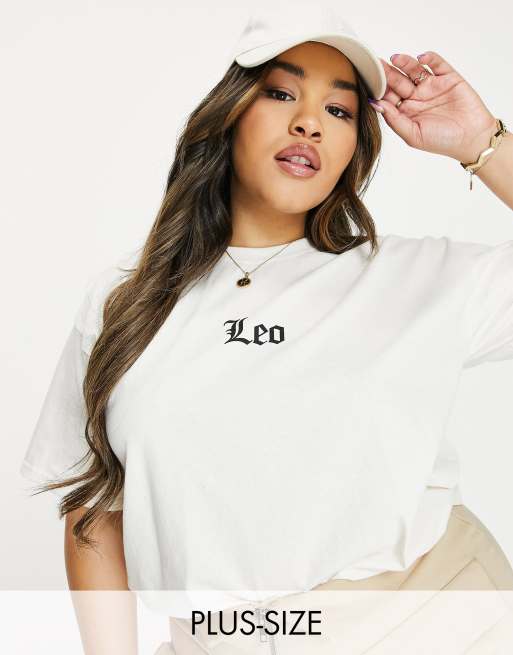 Heartbreak Plus – Beżowy T-shirt oversize z napisem „Leo”