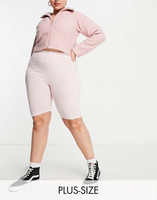 Heartbreak Plus – Kurze, karierte Leggings
