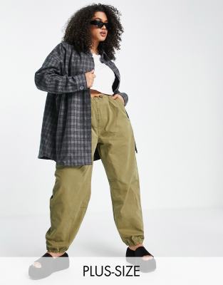 Heartbreak - Plus - Oversized geruit shacket in blauw