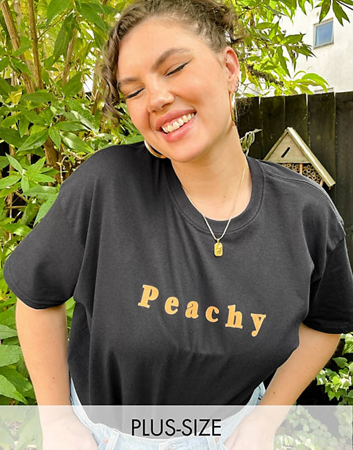 Heartbreak Plus peachy graphic t-shirt in black