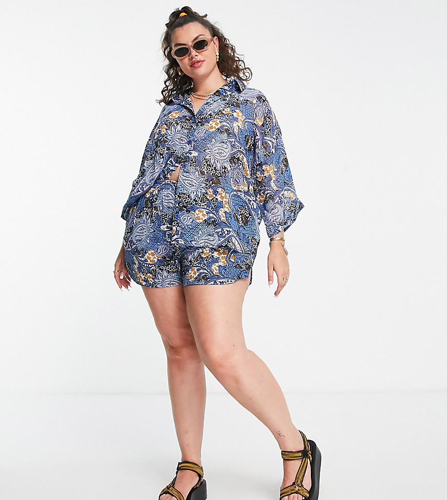 Plus-size shorts by Heartbreak Part of a co-ord set Shirt sold separately High rise Elasticated waist Side pockets Regular fit