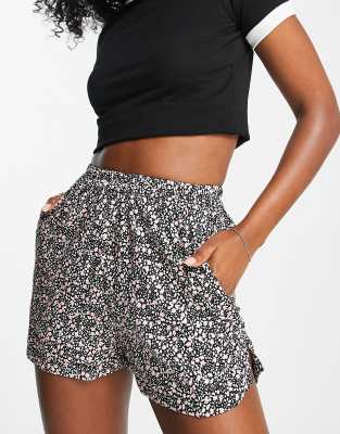 Heartbreak shorts co-ord in ditsy floral print