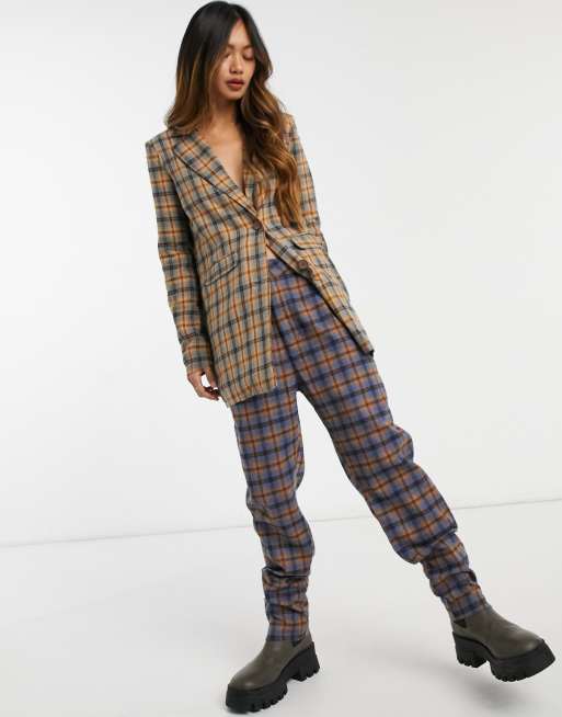 peg leg pants