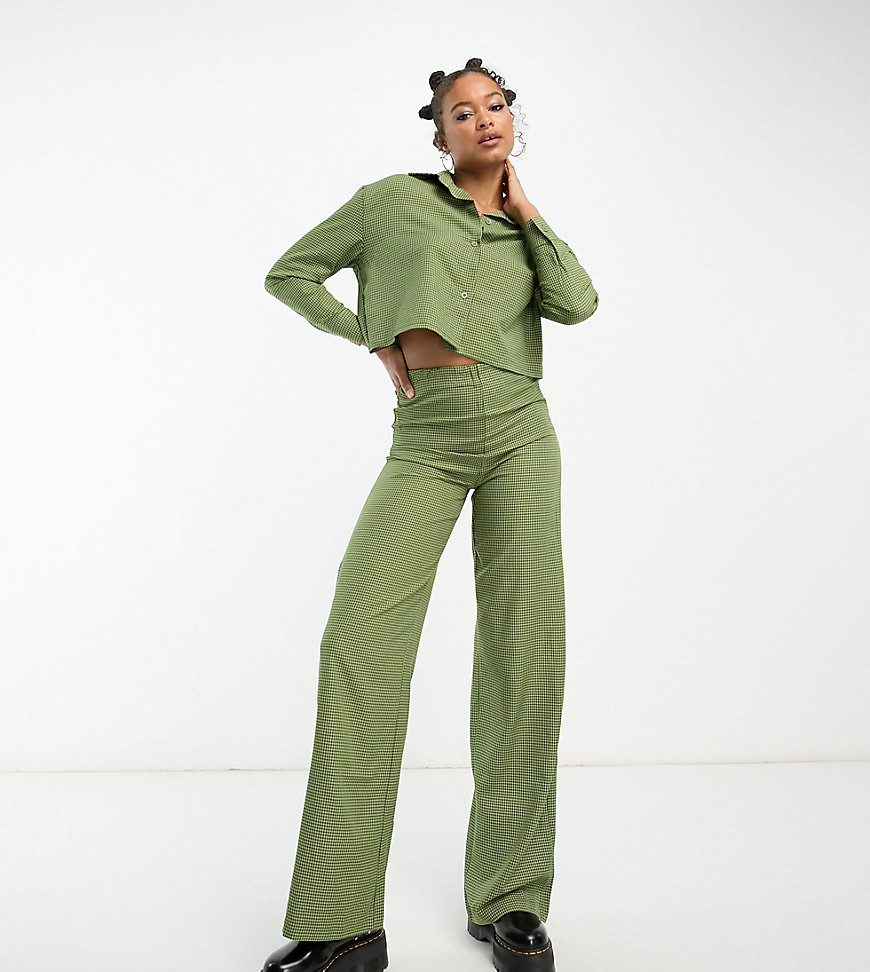 Heartbreak Tall cropped shirt in green gingham - part of a set