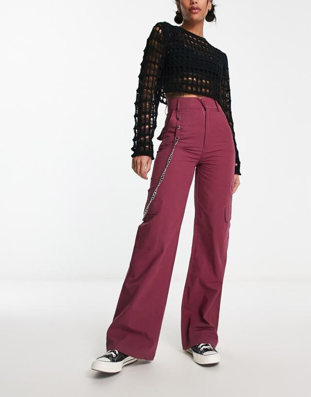 Heartbreak wide leg cargo pants with detachable chain in burnt red