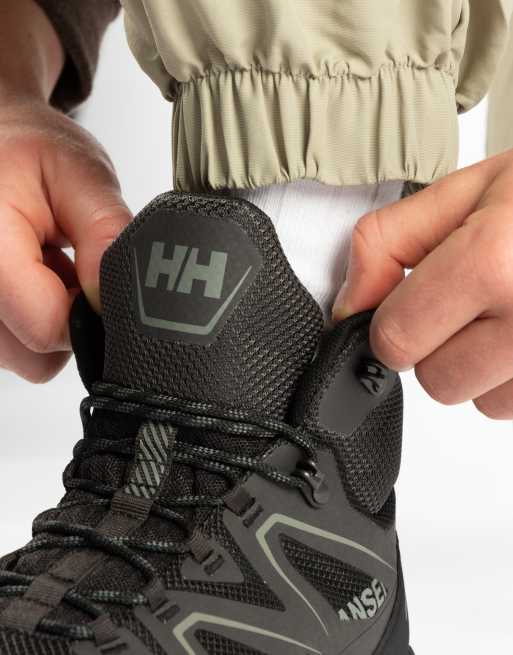 Helly Hansen Cascade hiking boots in black, 2 of 4