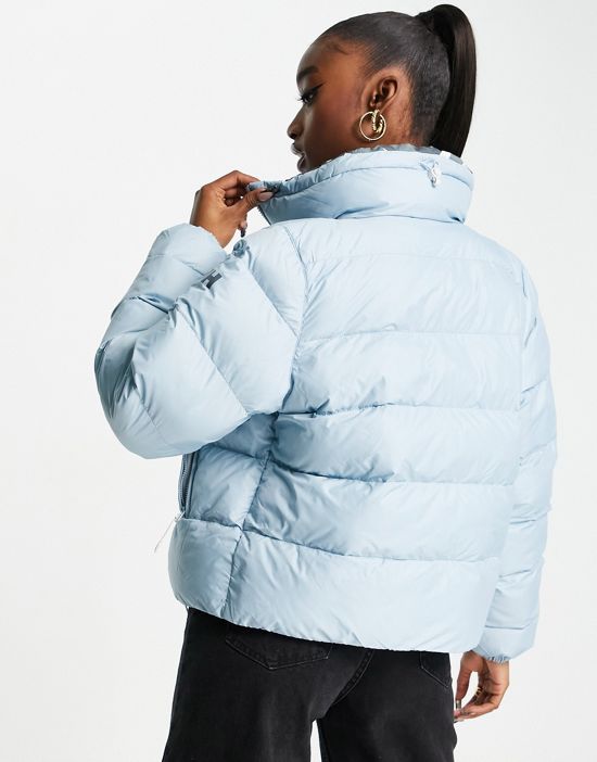 https://images.asos-media.com/products/helly-hansen-reversible-puffer-jacket-in-blue/24024928-2?$n_550w$&wid=550&fit=constrain