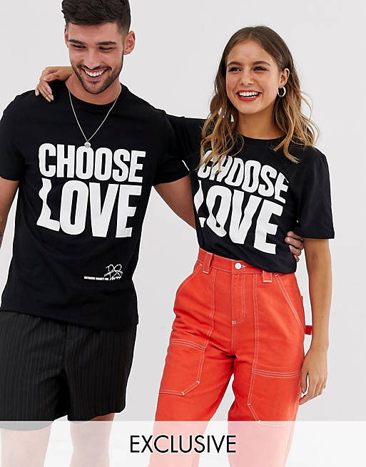 Help Refugees Choose Love – Czarny T-shirt z bawełny organicznej
