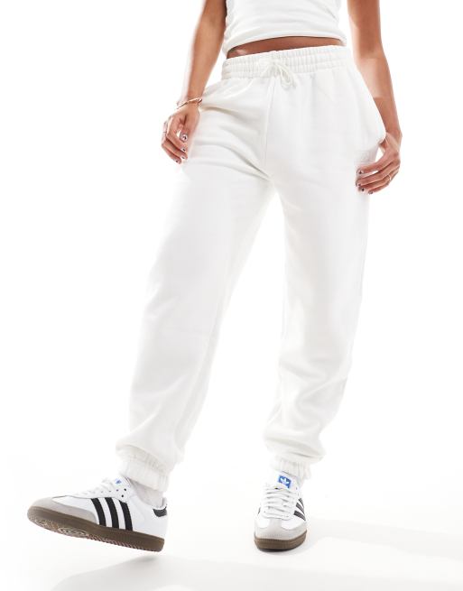 Hera collective sweatpant in off white