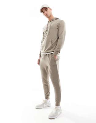 Hera Mens focus tapered sweatpant in marsh grey