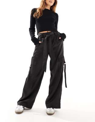 Hera Womens tailored cargo trouser in black