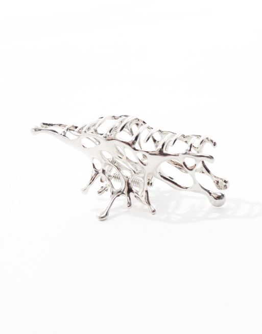 Heretic Nine Exclusive silver wavy hair claw clip, 4 of 4