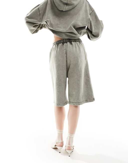 Heretic Nine oversized overdye Momentum trackie shorts (part of a set), 4 of 4