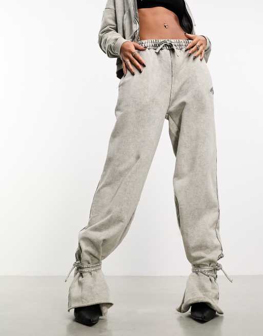 Grey baggy hot sale sweatpants womens