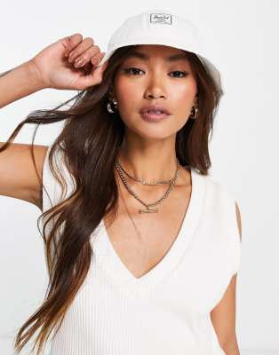 Herschel Supply Co Henderson logo bucket hat in white | ASOS