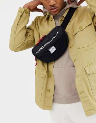 Herschel Supply Co  Nineteen  Gürteltasche in Schwarz, 3 l Schwarz