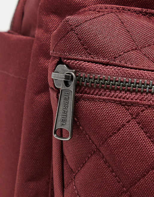 Herschel Supply Co – Nova – Bordowy, pikowany plecak z przegrodą na laptopa , 2 z 3