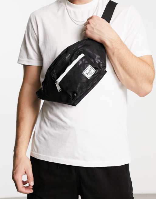 Herschel seventeen fanny outlet pack