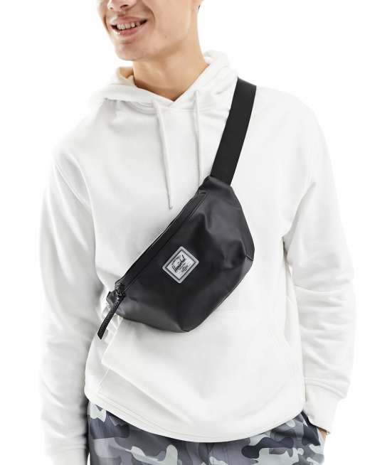 Herschel Supply Co. Seventeen Sac banane imperm able Noir ASOS