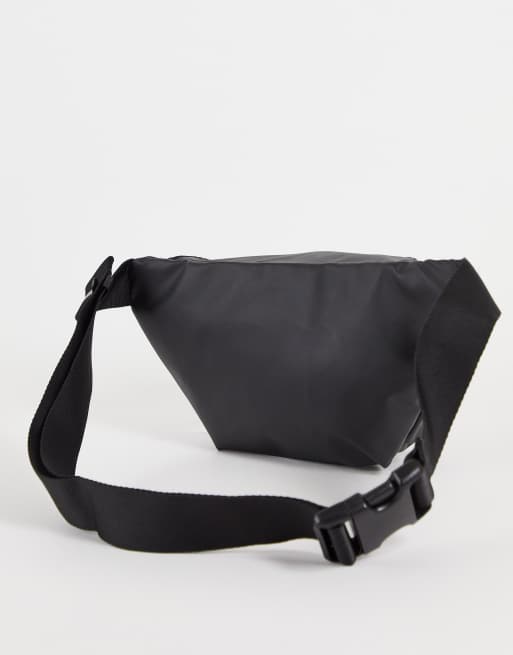 Herschel Supply Co Seventeen weather resistant fanny pack in black, 3 of 4