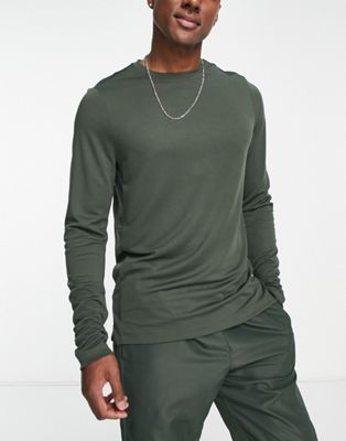 HIIT contrast panel long sleeve top with embossed logo