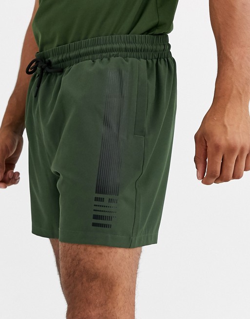HIIT core short with logo in green
