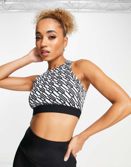 HIIT crop singlet top in logo print