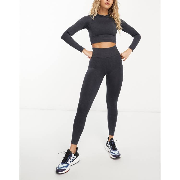 images.asos-media.com/products/hiit-cropped-crewne