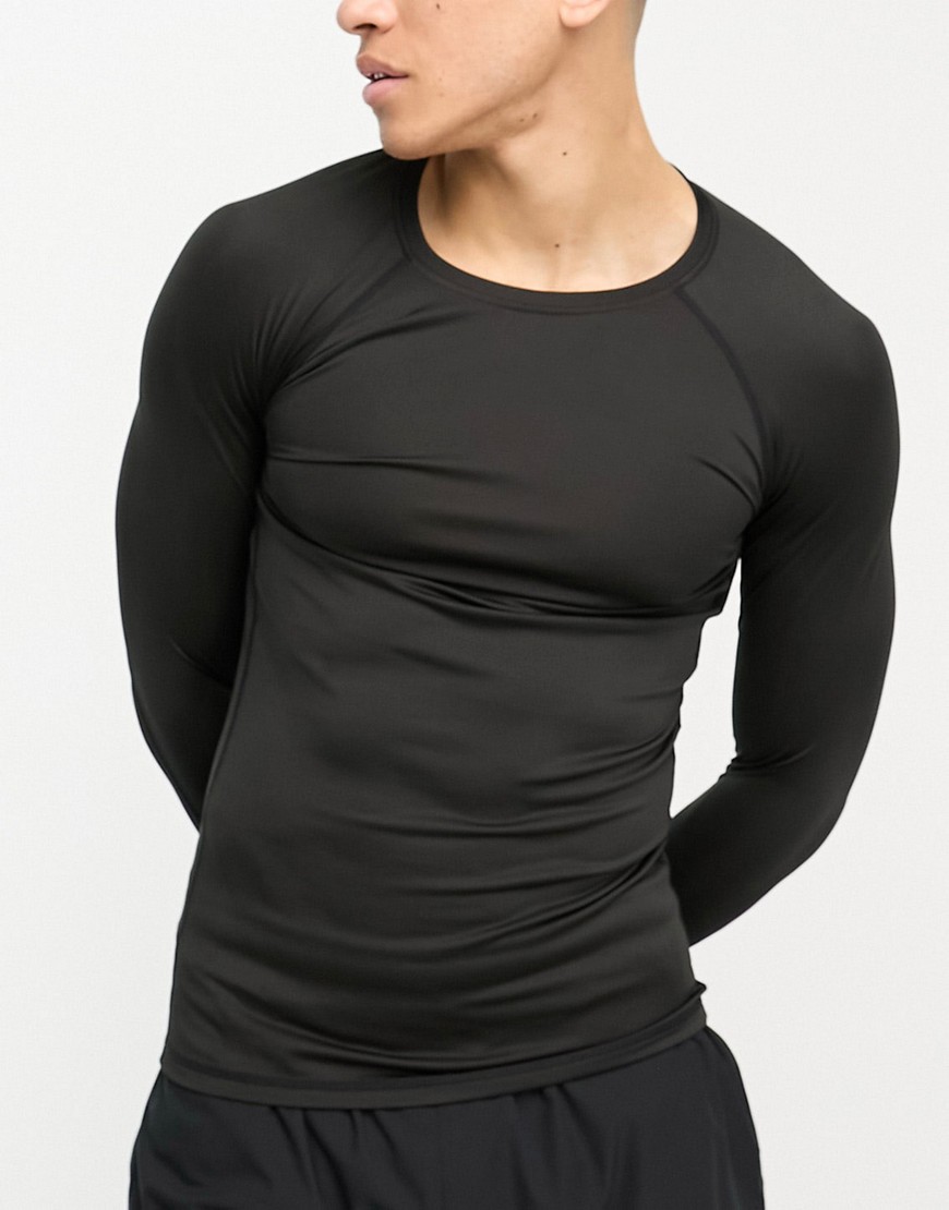 essential long sleeve training top in black