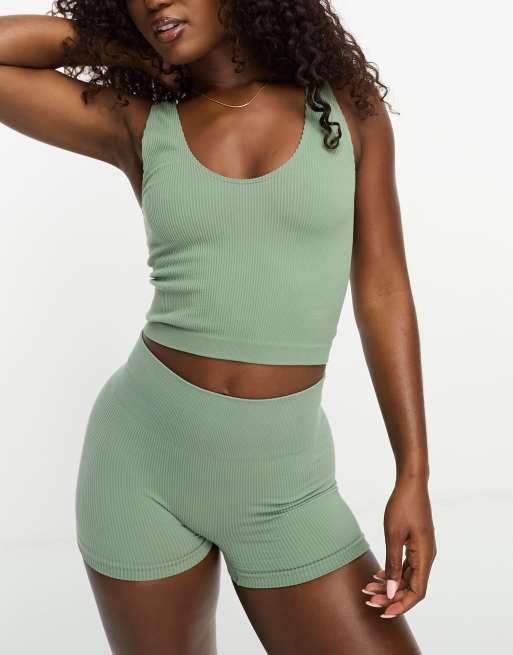HIIT essential seamless rib deep plunge singlet 