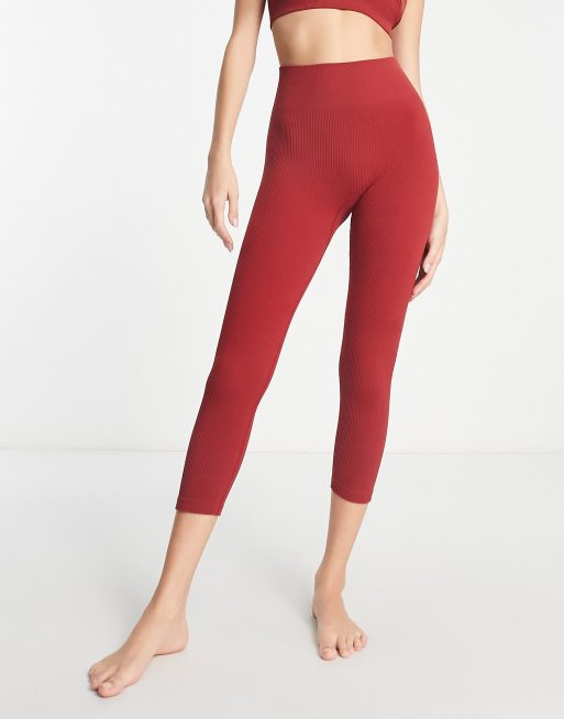 HIIT - Essential - Sømløse ribstrikkede leggings i bordeauxfarvet og fuld længde