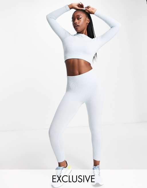 HIIT - Geribbelde naadloze crop top met lange mouwen in ijsblauw
