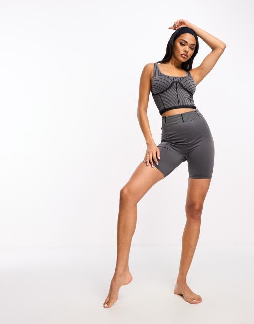 HIIT - Geribbelde short met hoge taille