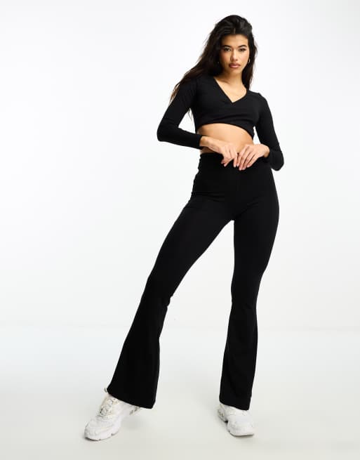 HIIT highwaisted flare legging in black