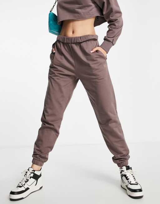 HIIT - Joggingbroek met omgeslagen taille in bruin