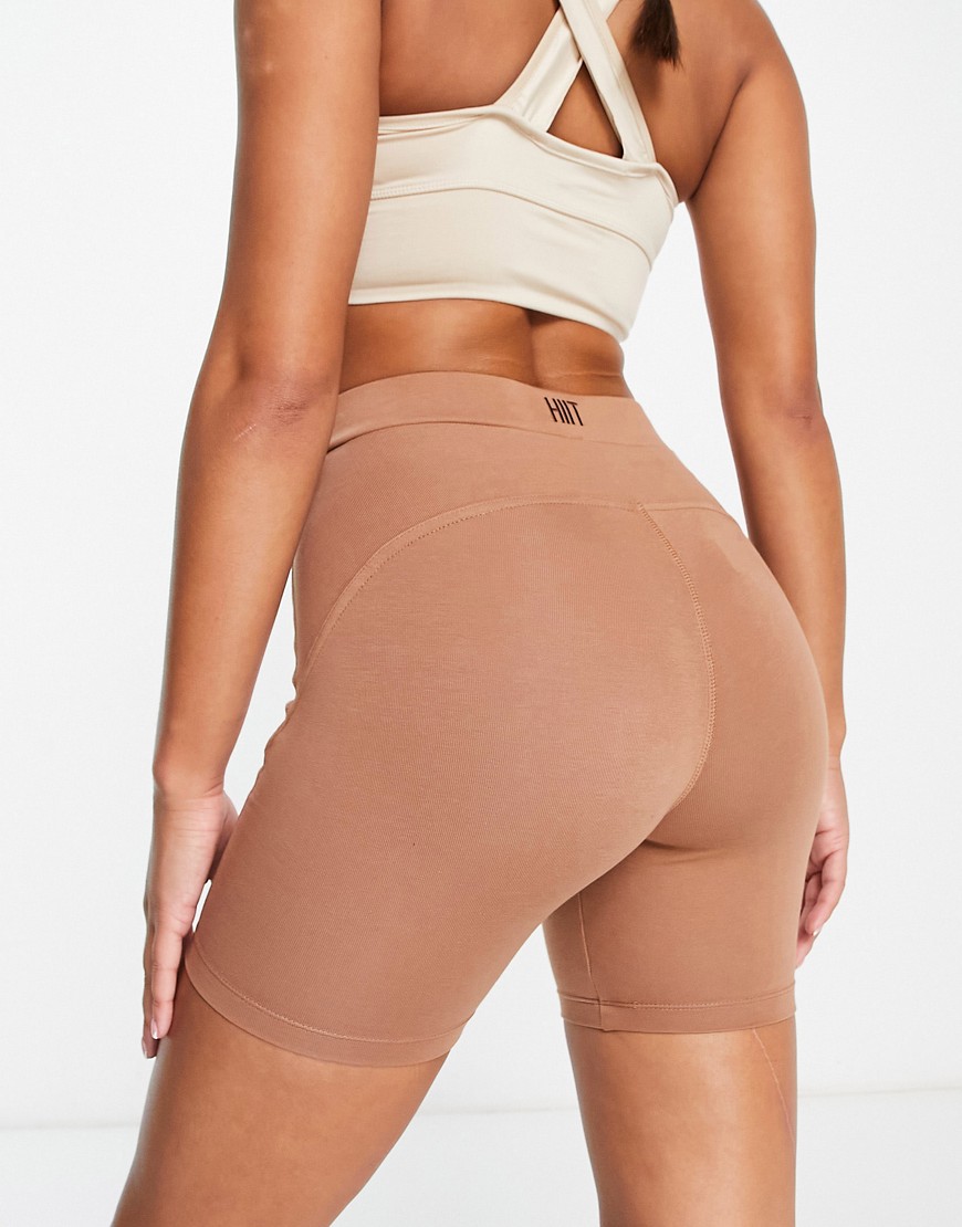 HIIT legging short with contour seam in caramel-Brown