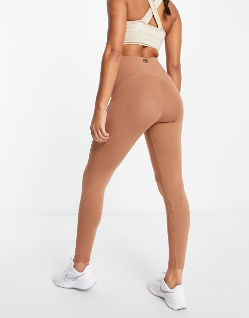 HIIT leggings with contour seam in caramel