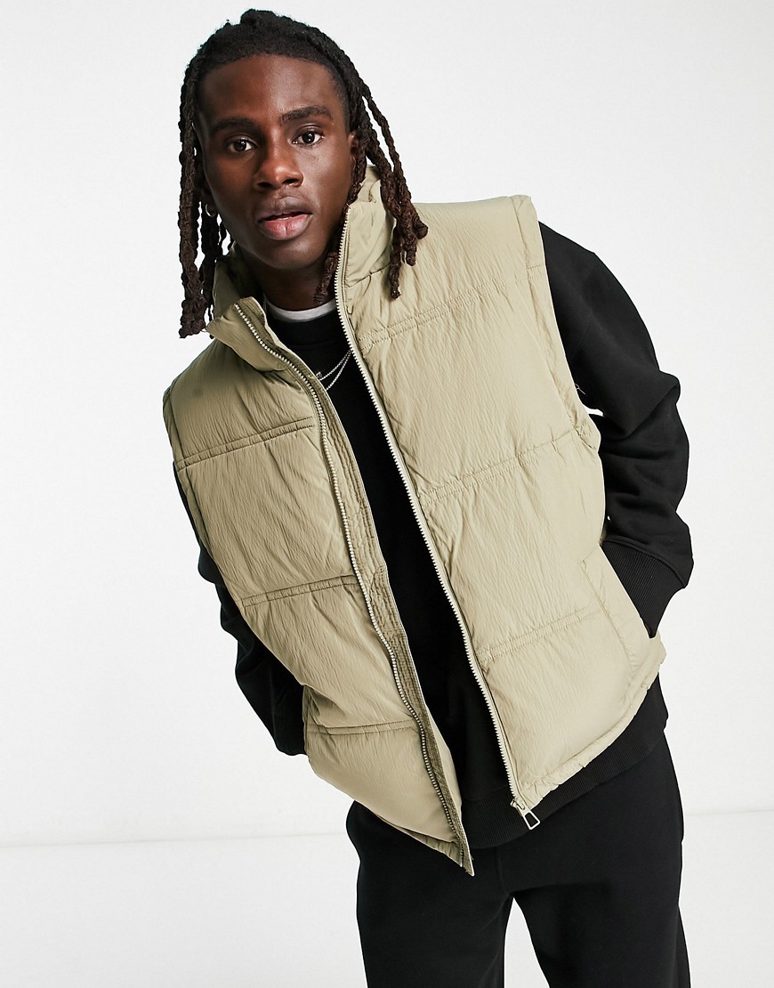 oversized puffer vest in charcoal-Gray