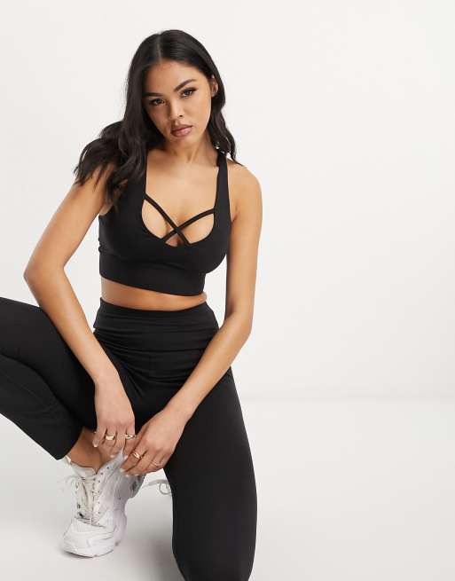 HIIT – Peach – Czarny top z dekoltem V z paseczkami