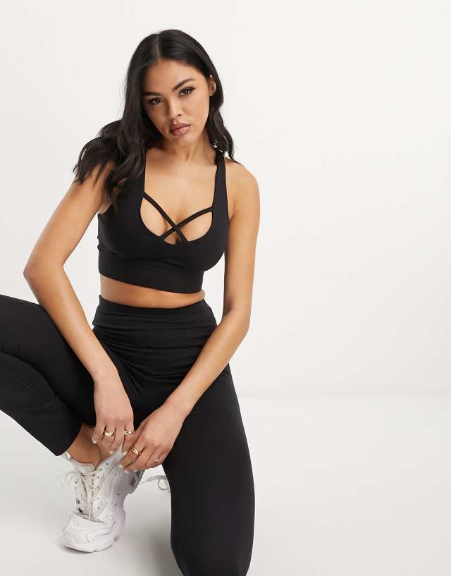 HIIT peach v neck strap bra top in black