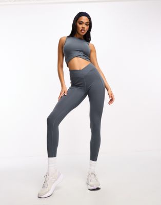 HIIT peached v waistband legging-Gray