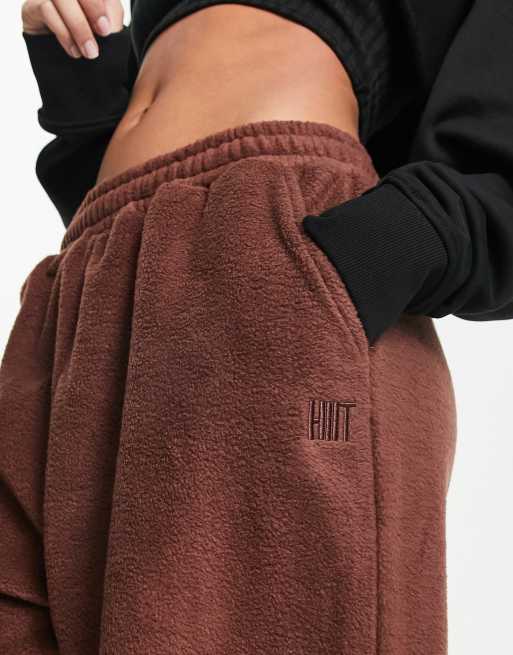 HIIT relaxed fit trackies in borg in brown, 3 of 4