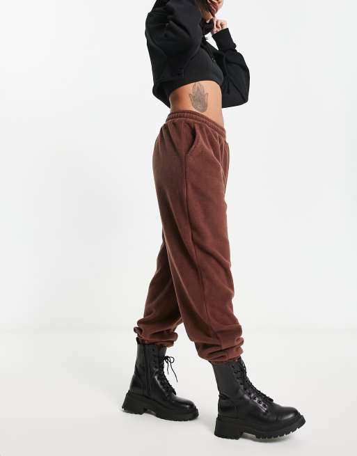 HIIT relaxed fit trackies in borg in brown, 4 of 4