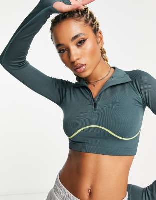 Urban Threads seamless long sleeve sports crop top in chocolate