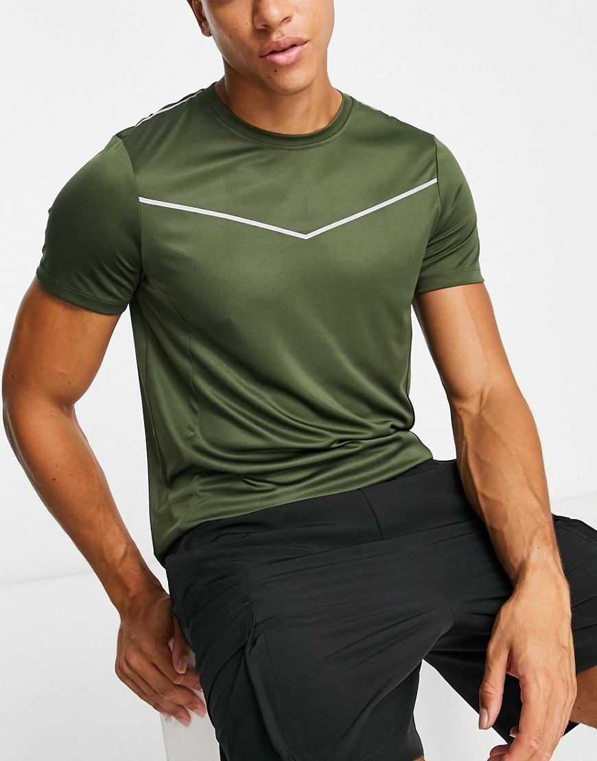 HIIT standard fit t-shirt in khaki-Green