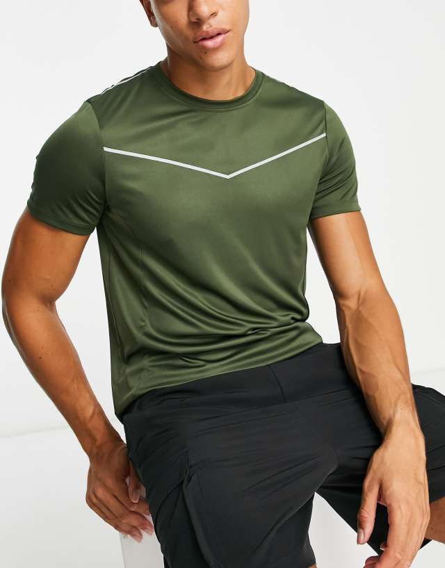 HIIT standard fit t-shirt in khaki