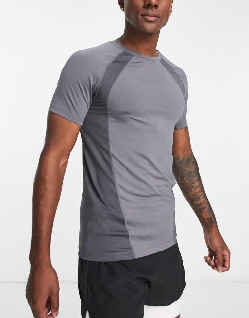 HIIT t-shirt with mesh side panels