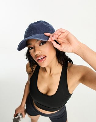 HIIT washed navy cap